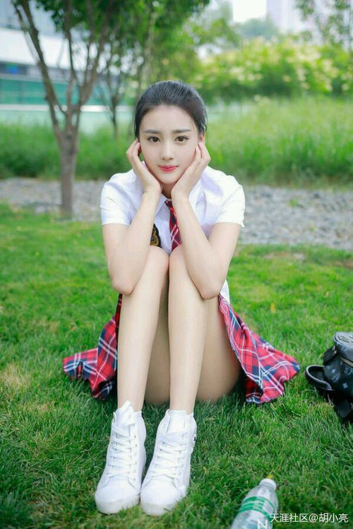 开云体育中国官方网站-摩托越野极限赛，荒野中飙出速度梦想，越野摩托车比赛