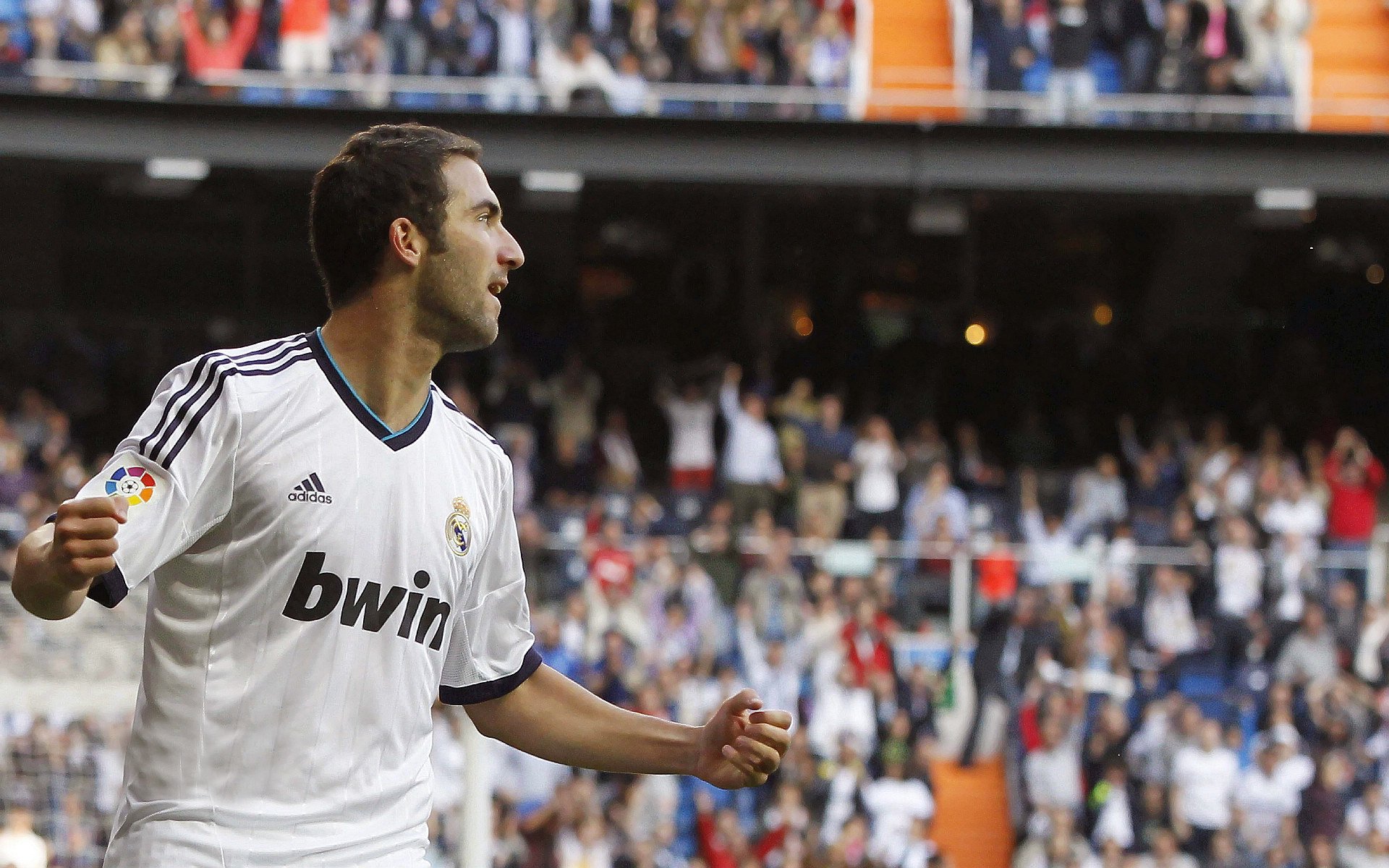 阿伦·斯密斯：连续几场关键比赛中，展示了超凡的球场智商，阿伦斯集锦